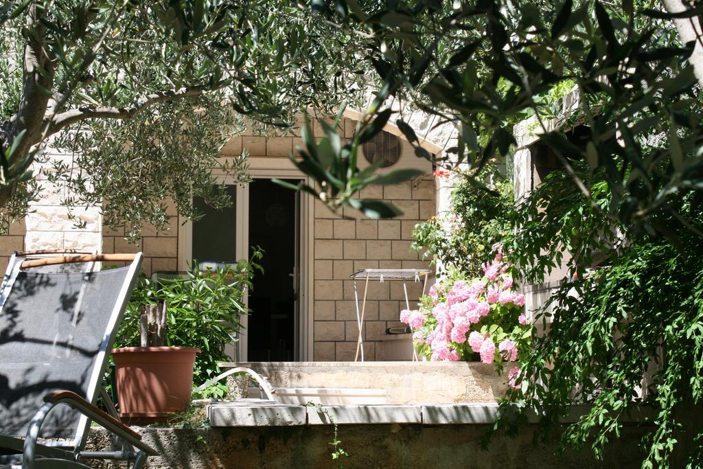 Apartments Jagoda Bol Extérieur photo