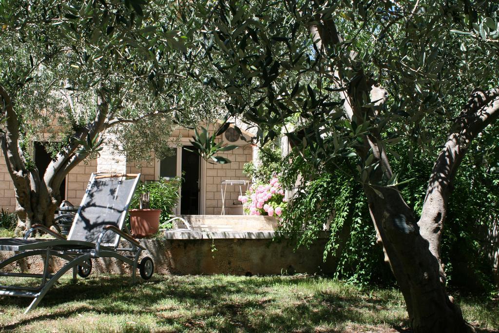 Apartments Jagoda Bol Chambre photo